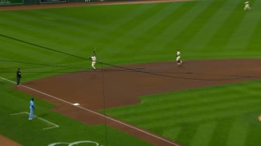 Royce Lewis' leaping catch
