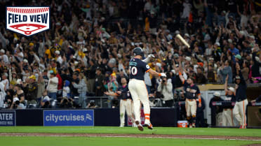 Field View: Gavin Sheets' walk-off three-run home run