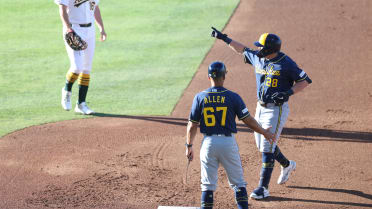 Andrew Vaughn's RBI single