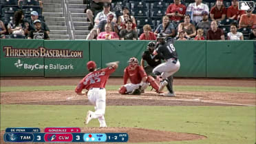 Wilberson De Pena homers (1) on a fly ball to left field. Yostin Pena scores.