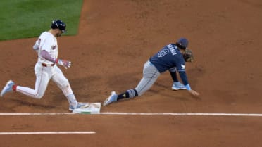 Trevor Story es declarado salvo tras el desafío 