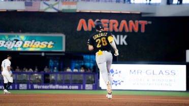 Jacob Gonzalez's two-run home run (6)