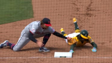 Austin Hedges nabs Lawrence Butler at first base