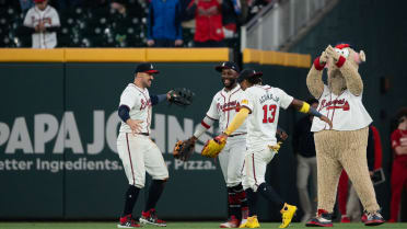 Braves seal the win with a flyout