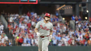 Rafael Marchán's first homer of the season (1)