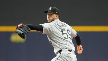 Sean Burke abanica a cinco