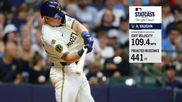 Andrew Vaughn crushes 441-foot home run