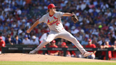 Kyle Leahy poncha a Seiya Suzuki 