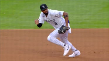 Willi Castro's backhanded stop