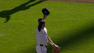 Kevin McGonigle gets ovation as he exits game in 8th