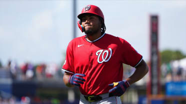 James Wood remolca a Seaver King