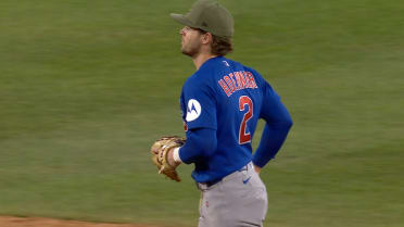Javier Assad finishes Cubs' win
