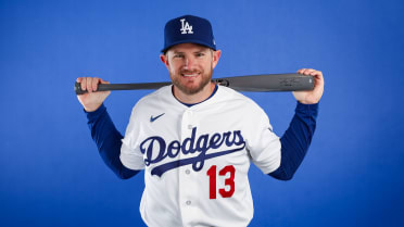 Max Muncy pega cuadrangular de dos carreras