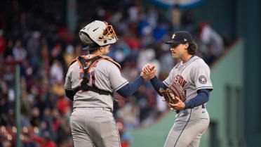 Bryan King secures the Astros' win