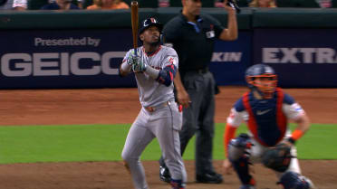 Angel Martínez dispara un grand slam