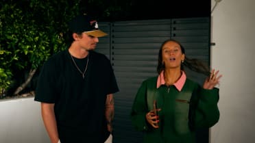 Season 11, Episode 8: Get to know Davis Martin!