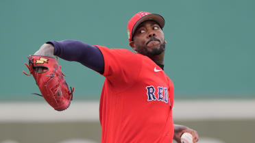 Aroldis Chapman poncha a Dominic Keegan