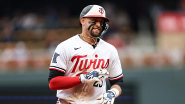 Royce Lewis's solo home run (15)
