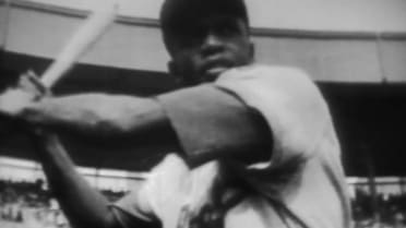 D-backs remember Jackie Robinson with tribute