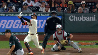 Jung Hoo Lee's RBI single 