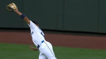 Julio Rodríguez's leaping catch