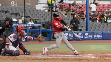 Jonrón solitario de Jhonny Santos