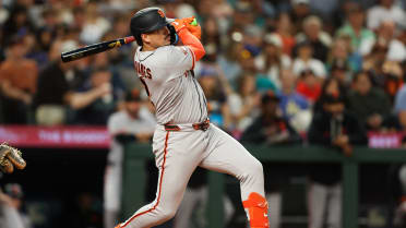 Willy Adames pega HR con casa llena 