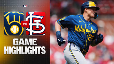 Andrew Vaughn homers to propel Brewers to win