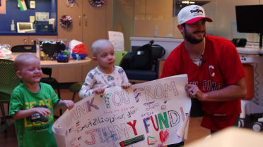 Sox Shorts: Whitlock visits Jimmy Fund