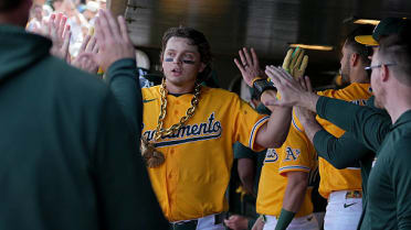 Nick Kurtz empata con jonrón de 2 carreras