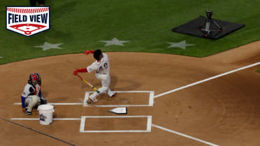 Field View: Willson Contreras' Round 1 swings