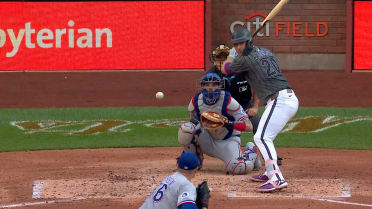 Francisco Lindor scores on Alonso's single, error