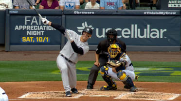 Measuring the stats on Anthony Rizzo's home run, 04/13/2023