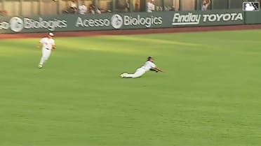 Brayan Buelvas' diving catch