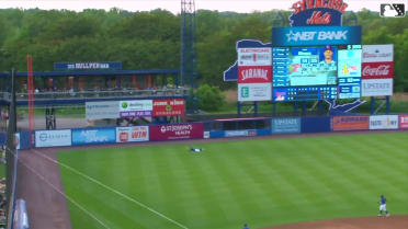 Donovan Walton's diving catch