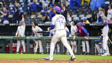 Jac Caglianone's game-tying homer (2)