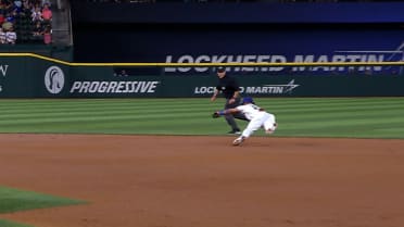 Ezequiel Duran's incredible diving stop
