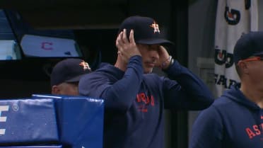 Astros turn nifty double play after a review