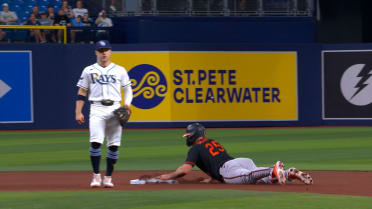 Pete Alonso se roba la segunda base