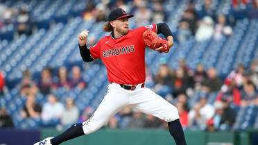 Tanner Bibee strikes out Yandy Díaz