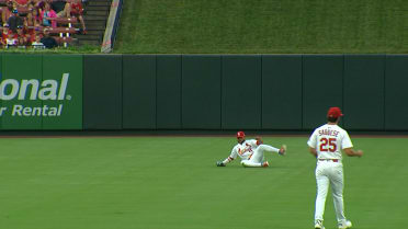 Victor Scott II's sliding catch