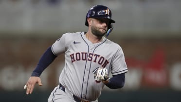 Christian Walker pega sencillo de dos rayas tras revisión