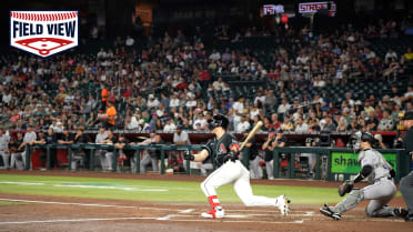 Vista desde el terreno: Primer hit en la carrera de Tommy Troy 