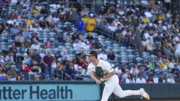 Jack Perkins strikes out Jarren Duran