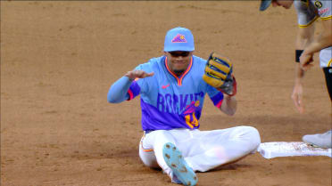 Jake Mangum caught stealing after challenge