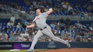 Erik Miller strikes out Brian Navarreto to end 9th