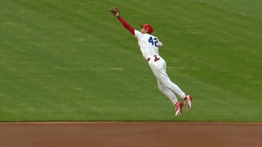 Trea Turner's leaping catch