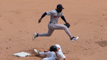 Andruw Monasterio's slick play