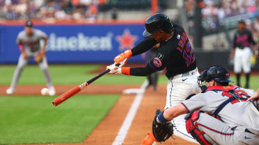 Francisco Lindor pega hit en la 3ra