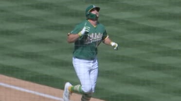 Nick Kurtz's solo home run